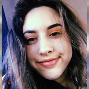 Meet your Posher, Daniela